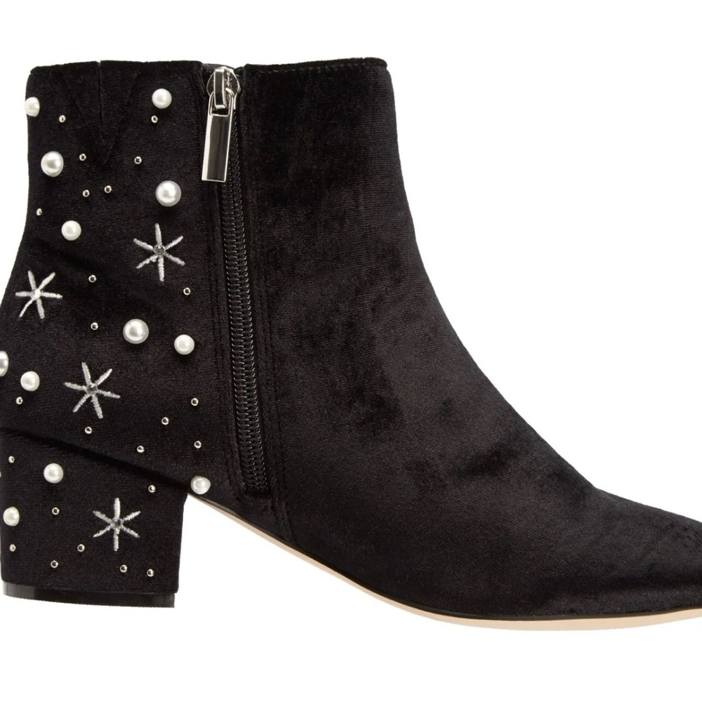 Comfortview Black Ankle Boot Side Zip Snowflake Pearls Size 8W